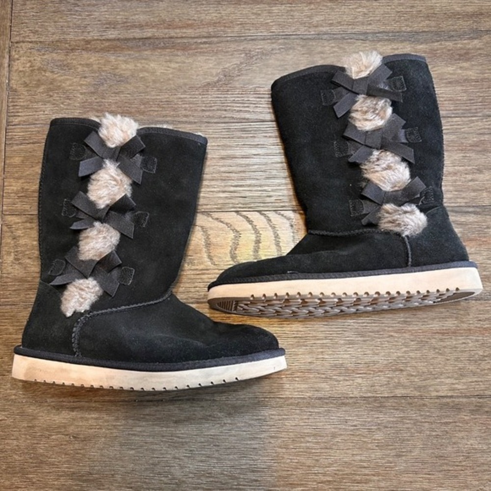 Koolaburra by UGG Gray Suede Boots Faux Fur Bow Detail Winter Boots‎ US 9